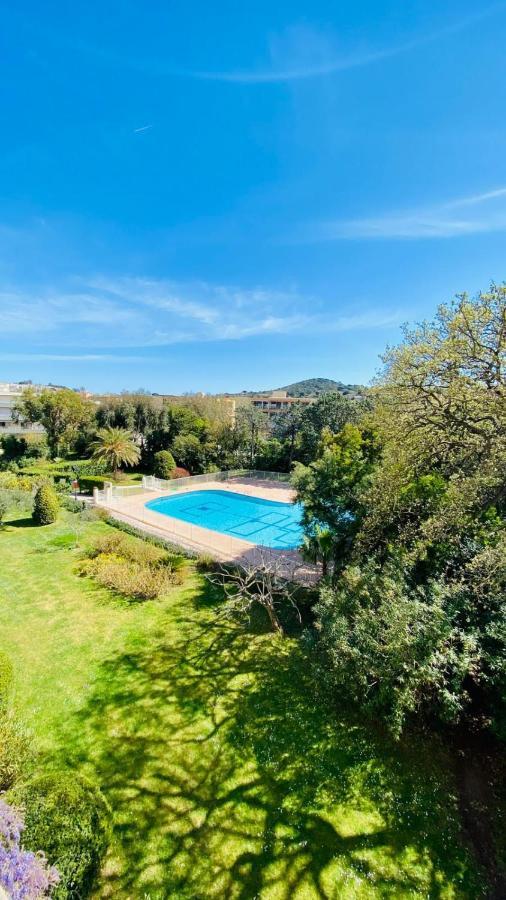 Charming Studio With Pool In Saint Tropez Apartman Kültér fotó